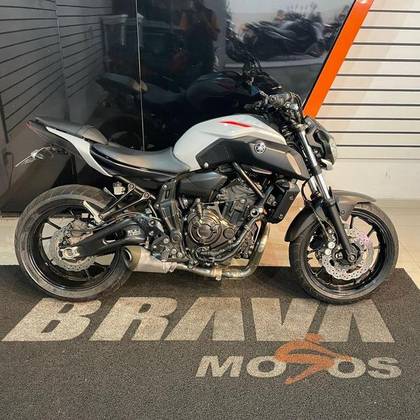 YAMAHA MT-07 ABS YAMAHA MT-07 ABS